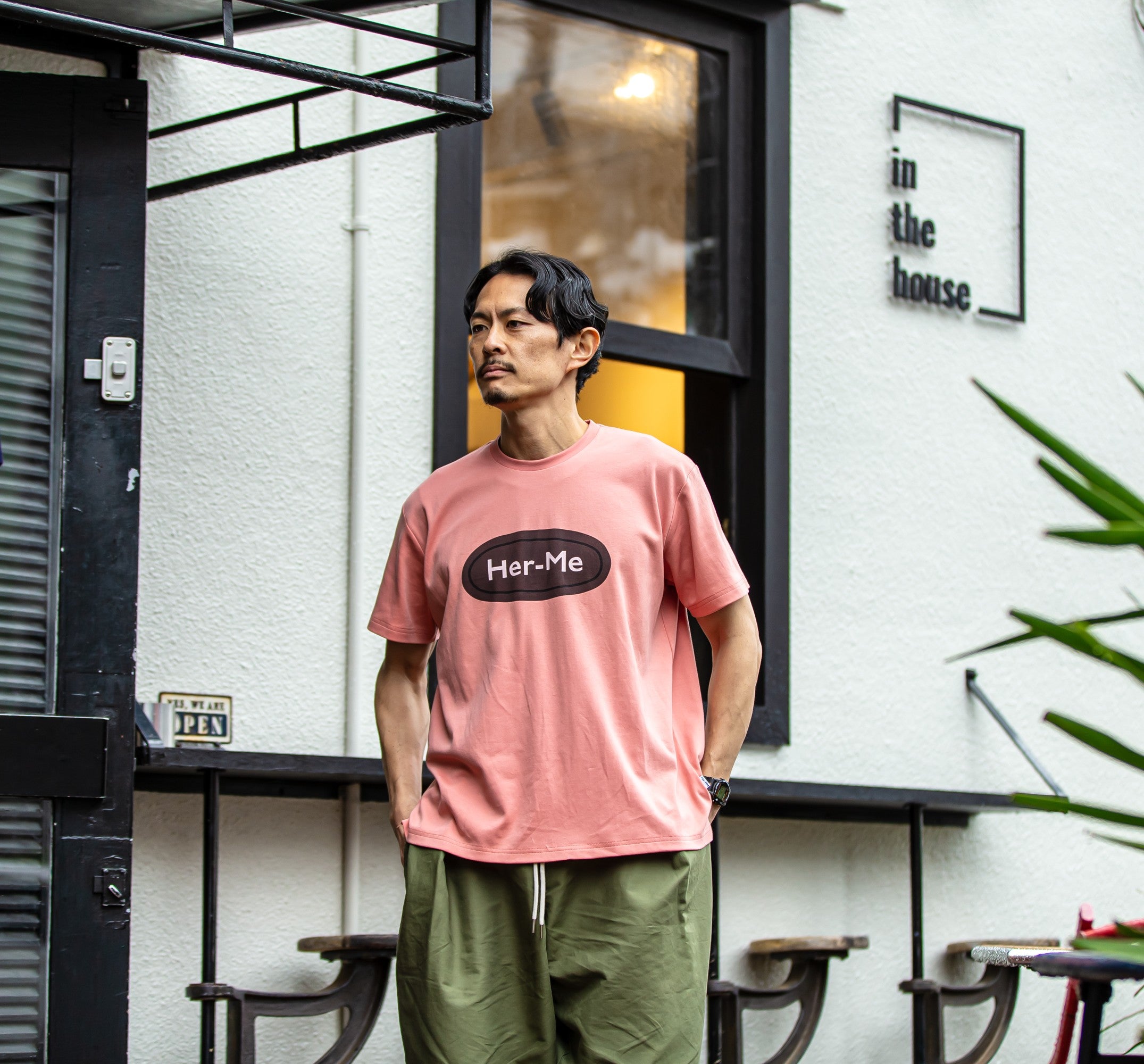 ユニセックス Her-MeストッパープリントTシャツ