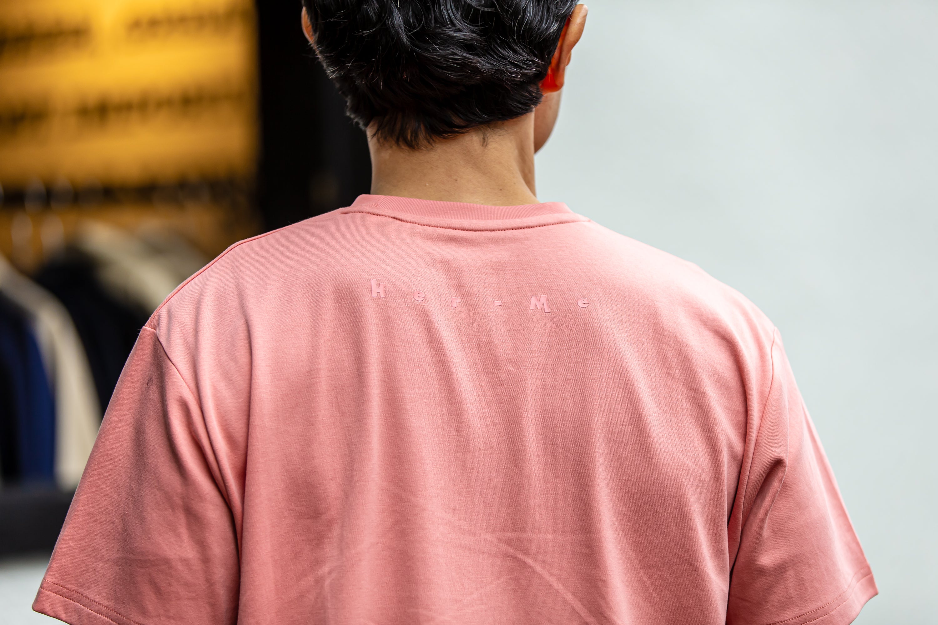 ユニセックス Her-MeストッパープリントTシャツ
