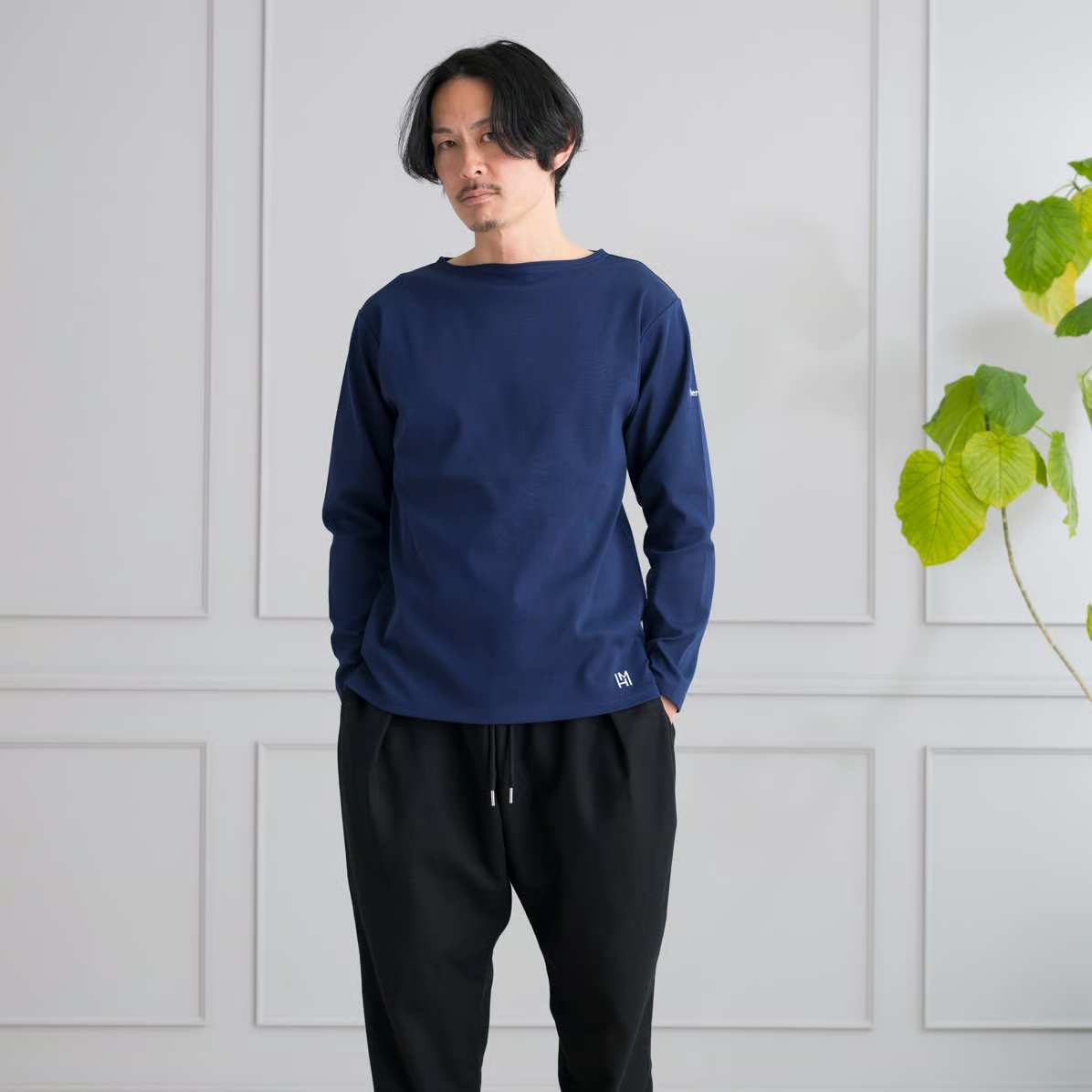 ボートネック　ロングＴシャツ
